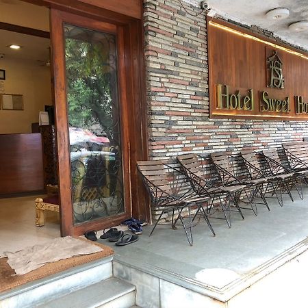 Hotel Sweet Home Mumbai Exterior photo